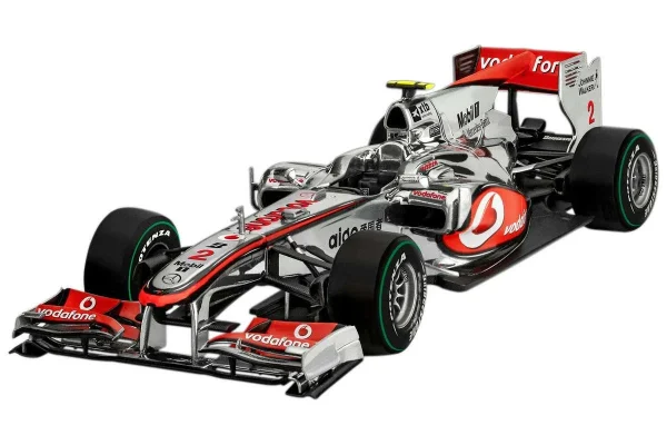 REVELL Vodafone McLaren Mercedes MP4-25 L. Hamilton 1:24